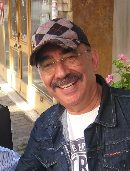 An archival portrait of Şener Şen