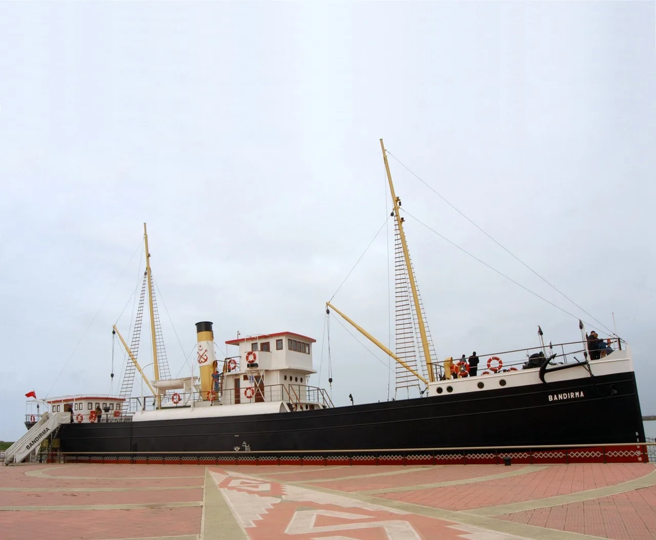 Samsun'daki Bandırma Vapuru replikası