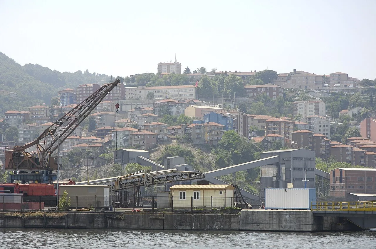 Zonguldak limanında endüstriyel kıyı dokusu