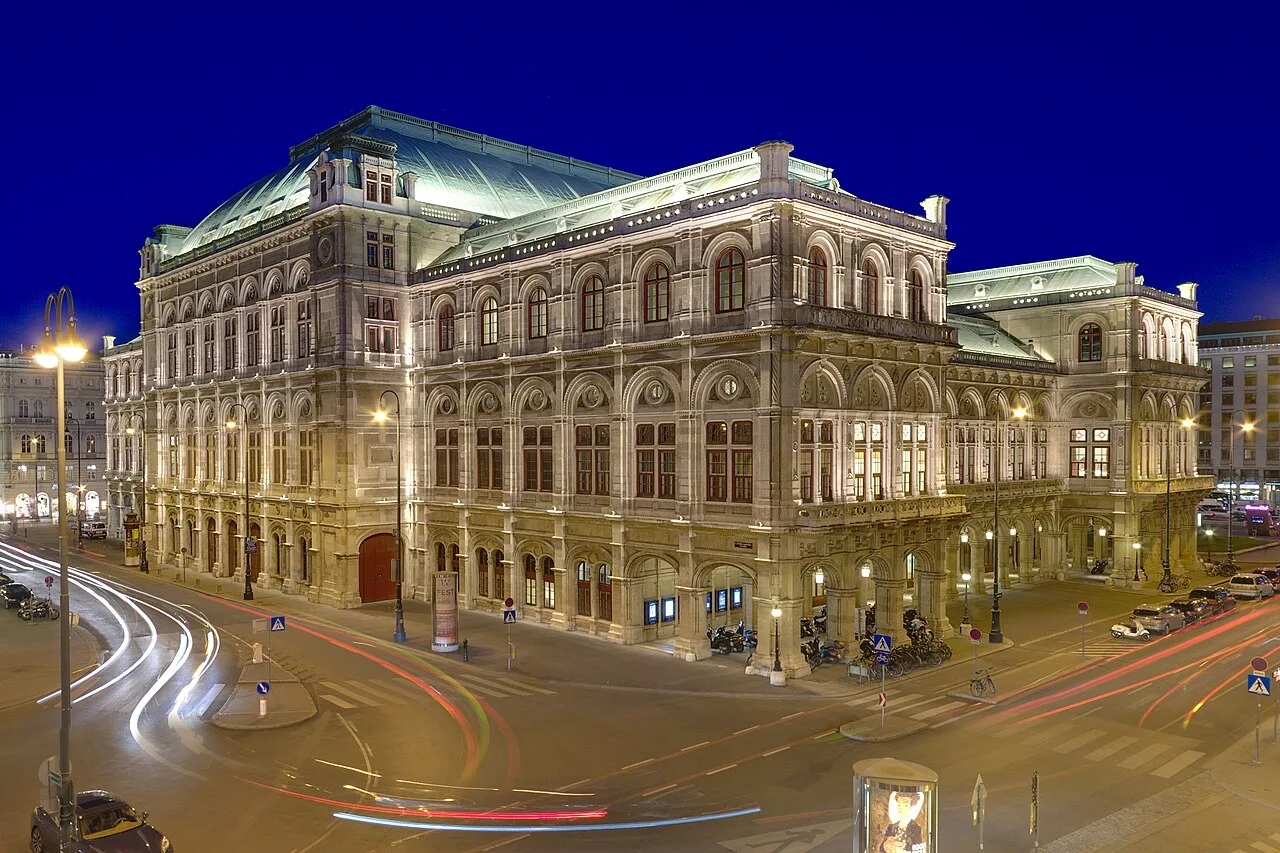 Vienna State Opera at night, 2017