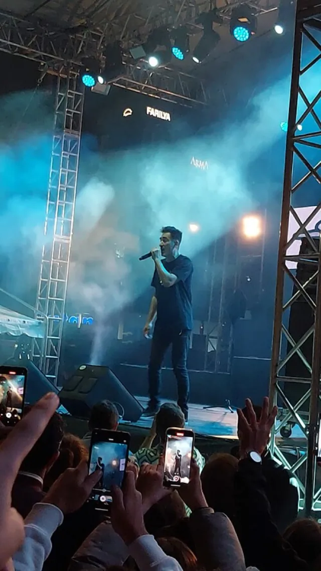 Sagopa Kajmer Ankara konserinde sahnede